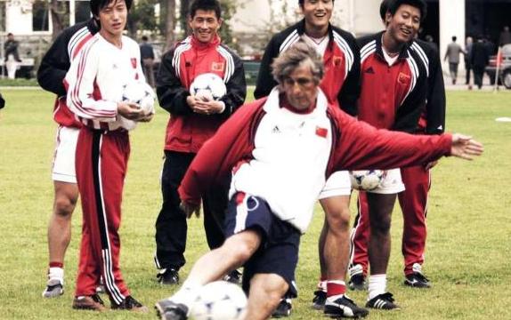 米卢事件的来龙去脉,米卢带领国足杀进世界杯纪录片