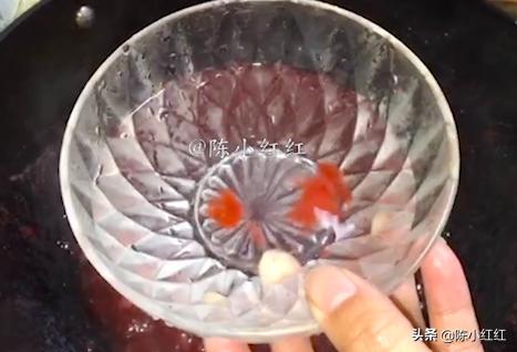 自己在家做草莓酱的方法,怎么做草莓酱又简单又好吃