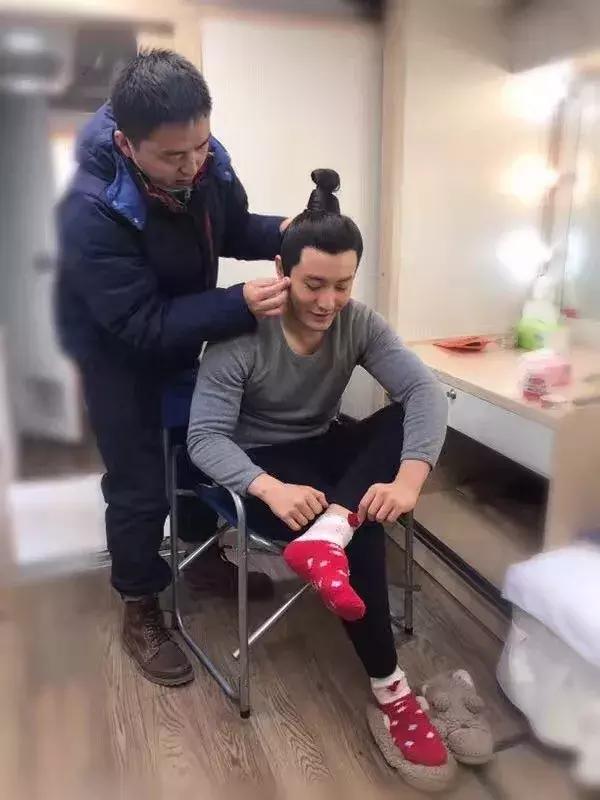 靠一分钱利润拿下全球三分之一市场份额：这是一双被低估的袜子