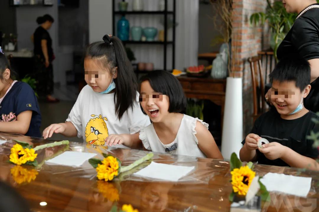 泪目！余杭女孩没去过公园，没吃过KFC！直到4年前，这群人出现…