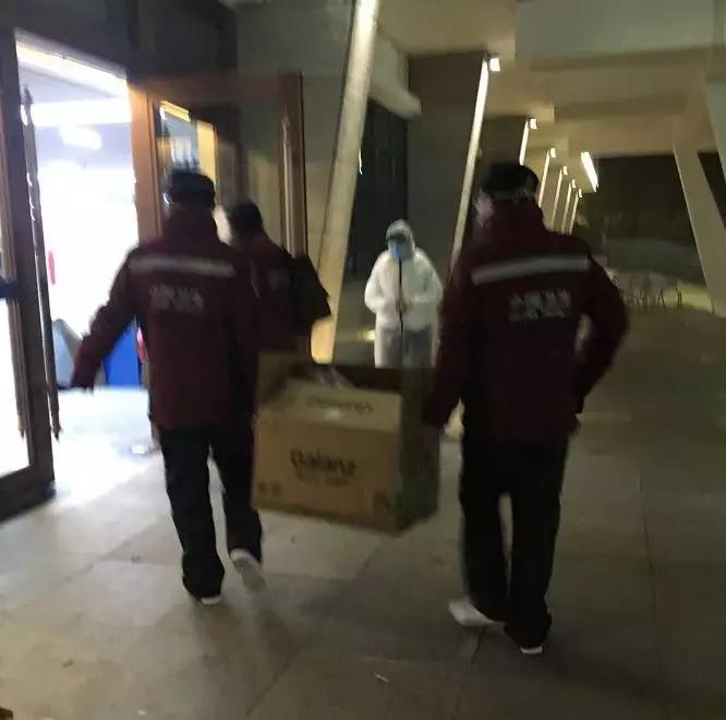 福建方舱医院进展,福建援沪医疗队进入方舱医院