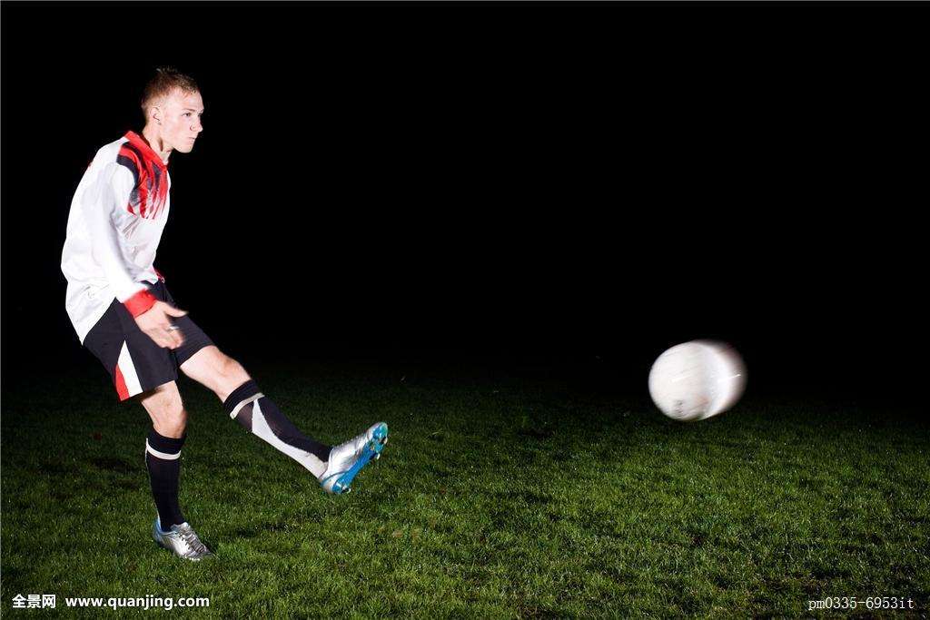 足球规则中的故意手球和无意手球,足球禁区危险动作算不算点球