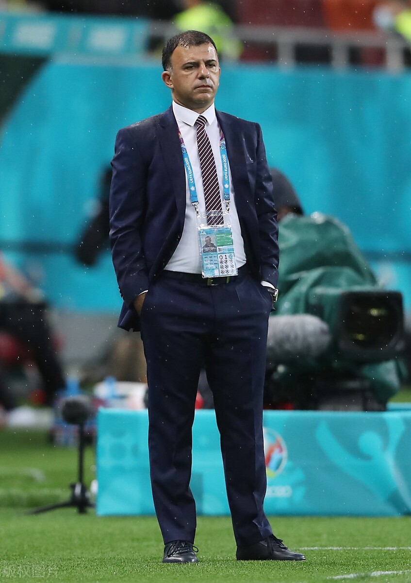 欧洲杯德国主帅勒夫,勒夫个人时装秀