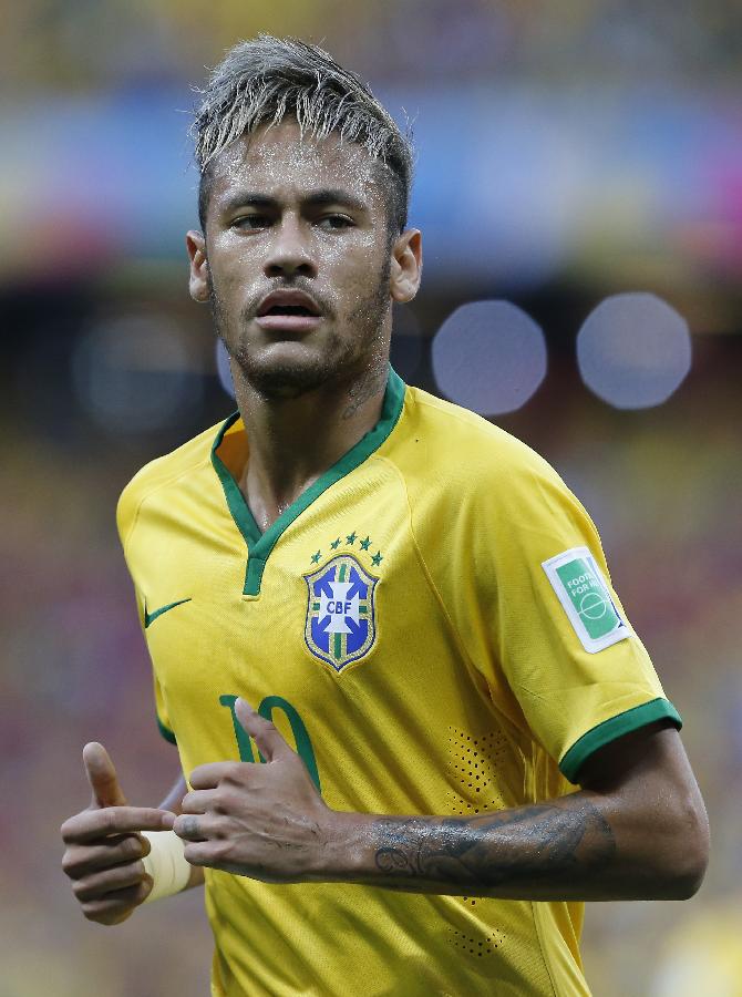 巴西人为何喜欢足球,为什么巴西踢足球的人多