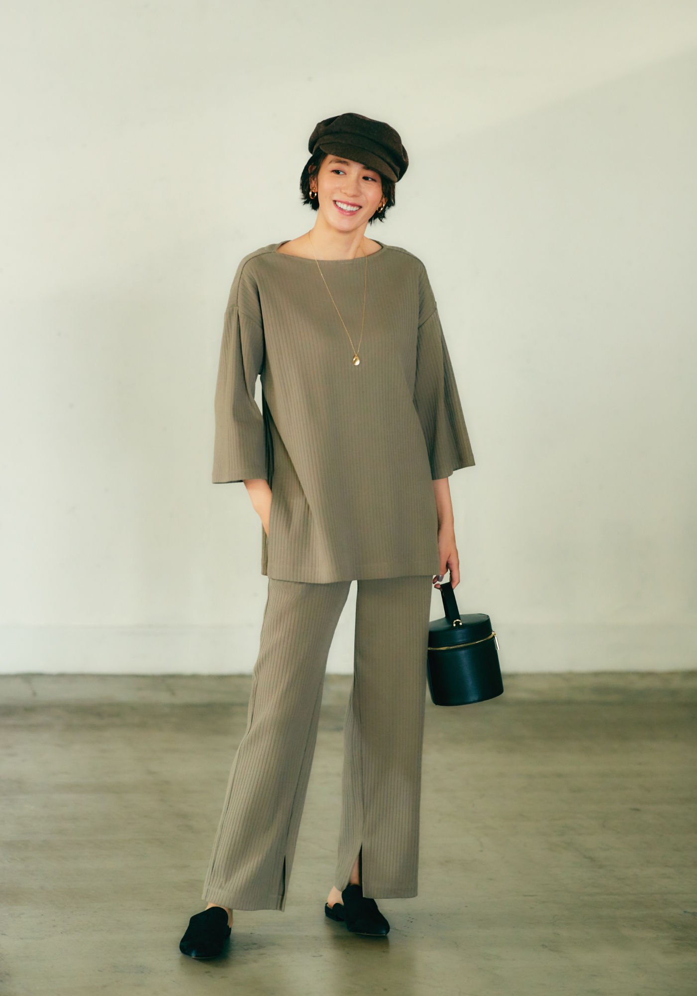 秋冬穿搭给人高级感的颜色搭配,针织罗纹套装怎么搭配