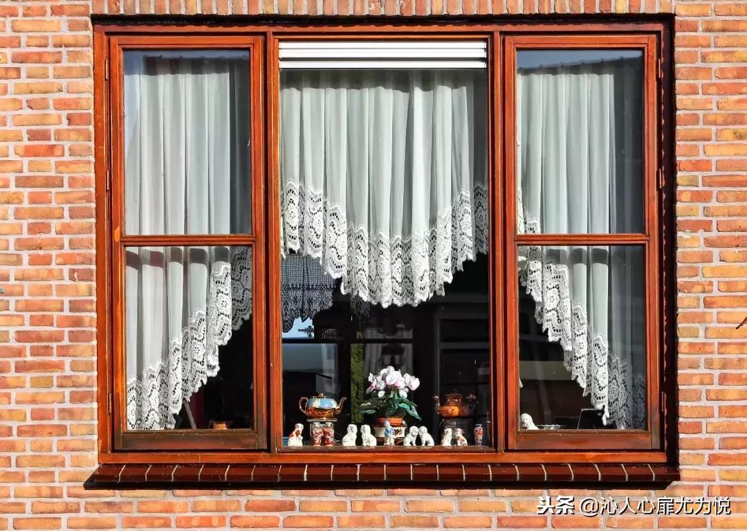 荷兰人为什么不爱拉窗帘？