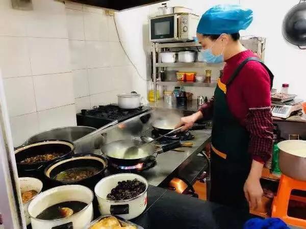 宁波哪里有吃正宗牛肉面的地方,宁波顶流商圈