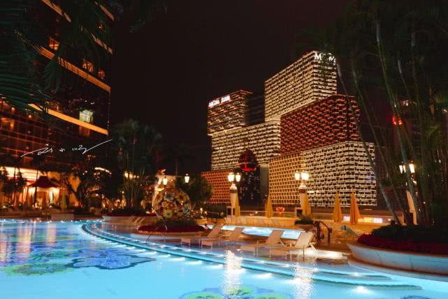 澳门总共有几个豪华酒店,澳门的酒店是全世界最多的吗