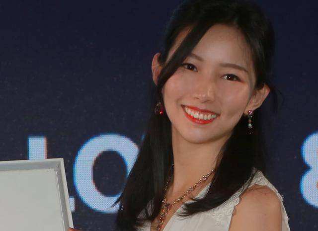 中国最美的年轻女首富,中国最美女首富身价上亿