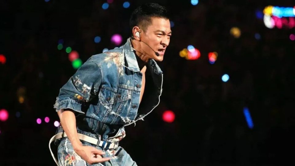 唱歌怎样练习嗓音好听,唱歌技巧怎样学好听视频