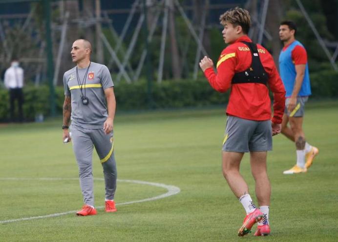 卡帅评价恒大进8强,卡帅谈恒大队魂级强援