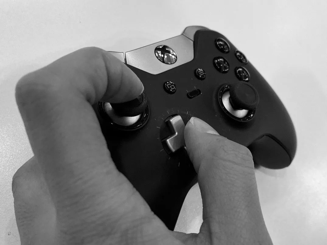 用xbox手柄玩我的世界,xbox精英手柄2代适合玩什么游戏