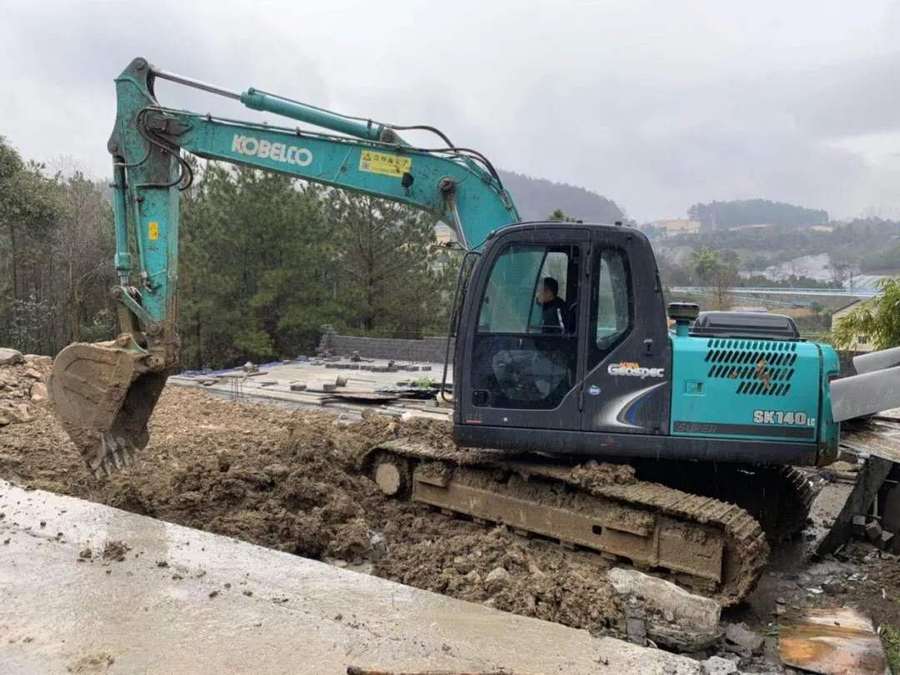 力气大挖掘机视频,力气挖掘机