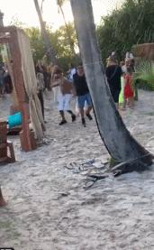 内马尔微醺中狂欢跨年，梅西C罗却仍不忘挤时间玩命训练