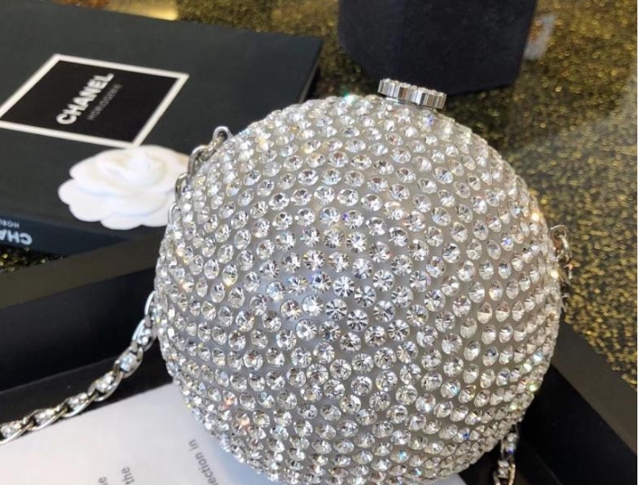 我们撕开了娱乐圈“豪门公主”的遮羞布