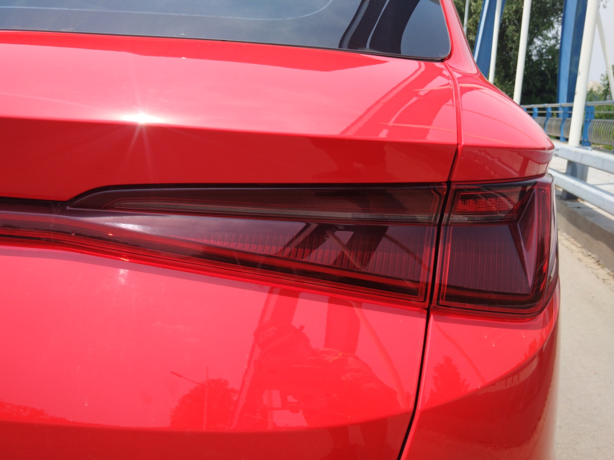 喜欢阳光下奔跑，e2车主的美好生活