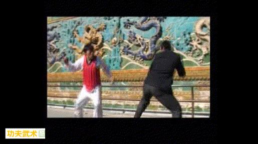 李小龙精武门连环八腿双截棍,李小龙短棍格斗术教学视频