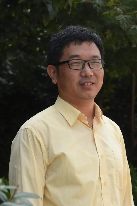 鍗椾含榧撴ゼ浜屽崄涔濅腑鑷磋繙涓,鍗椾含榧撴ゼ浜屽崄涔濅腑鑷磋繙鍒濅腑