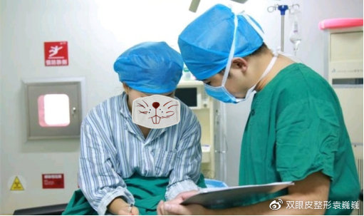 单眼皮怎么贴出平行双眼皮,单双眼皮现实中好看吗