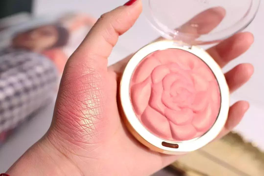 平价彩妆推荐学生党,买什么化妆品不踩雷的好用