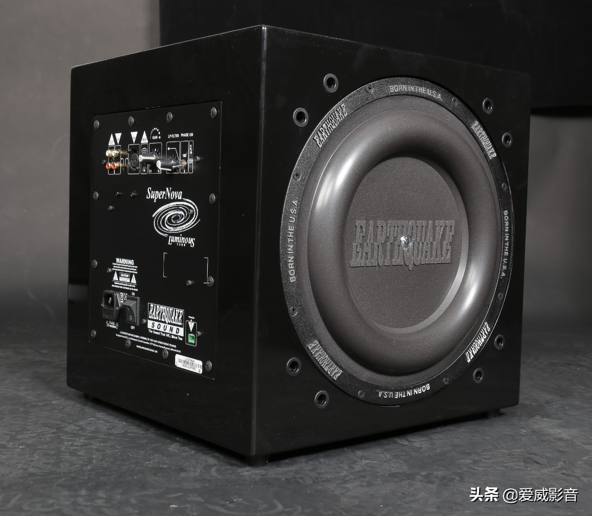 旗舰特质，紧凑震撼大地震LuminousLU-12超低音