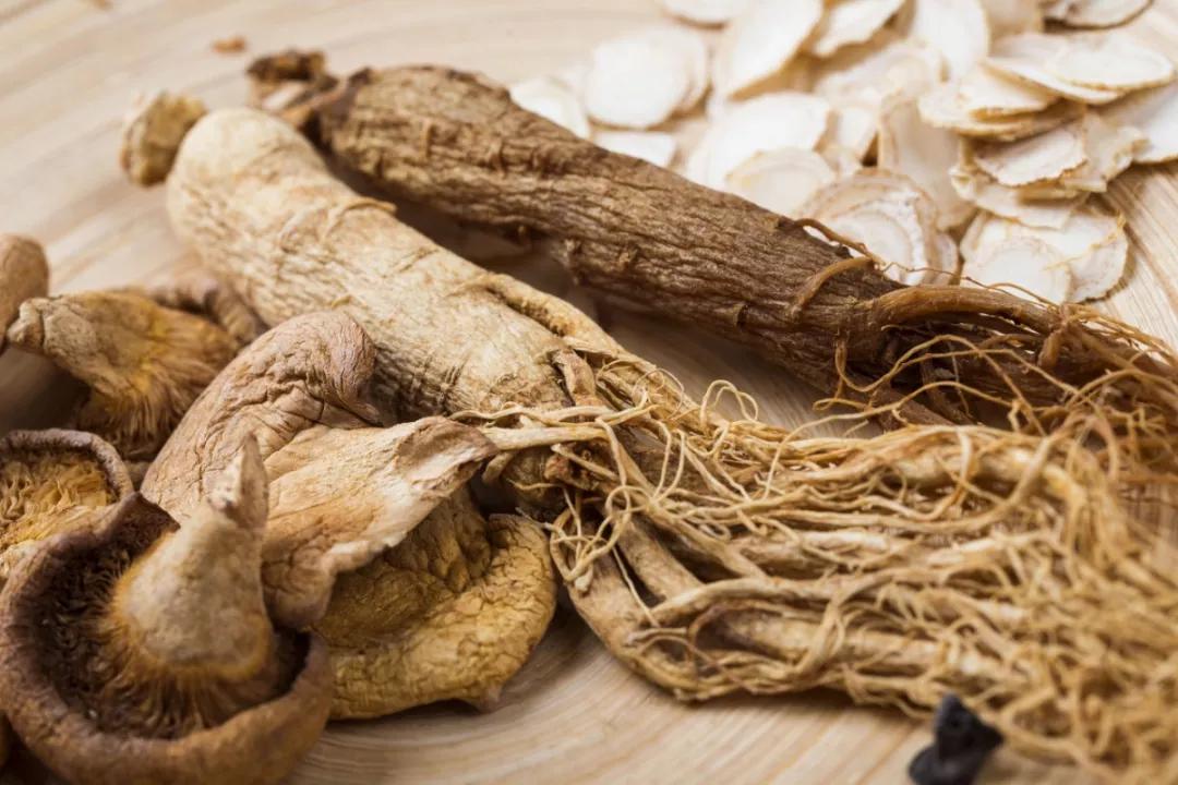 中国公民出国旅游回国海关规定,出境游不允许带的是哪些东西