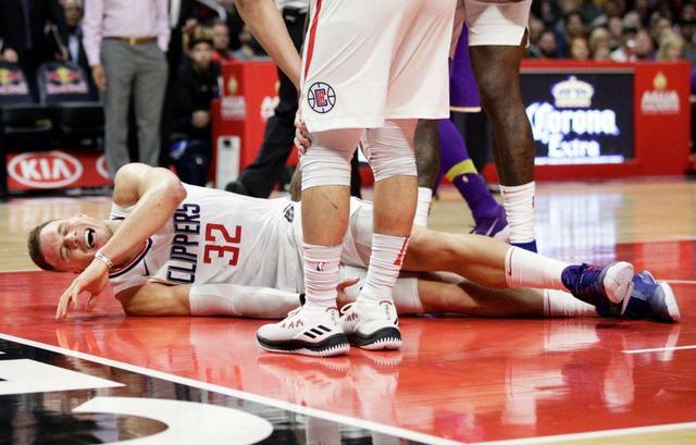 布雷克格里芬伤病,布雷克格里芬和白魔兽