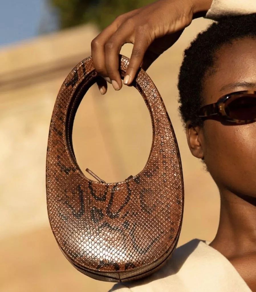 值得入手千元的包包,最值得买的十款轻奢包