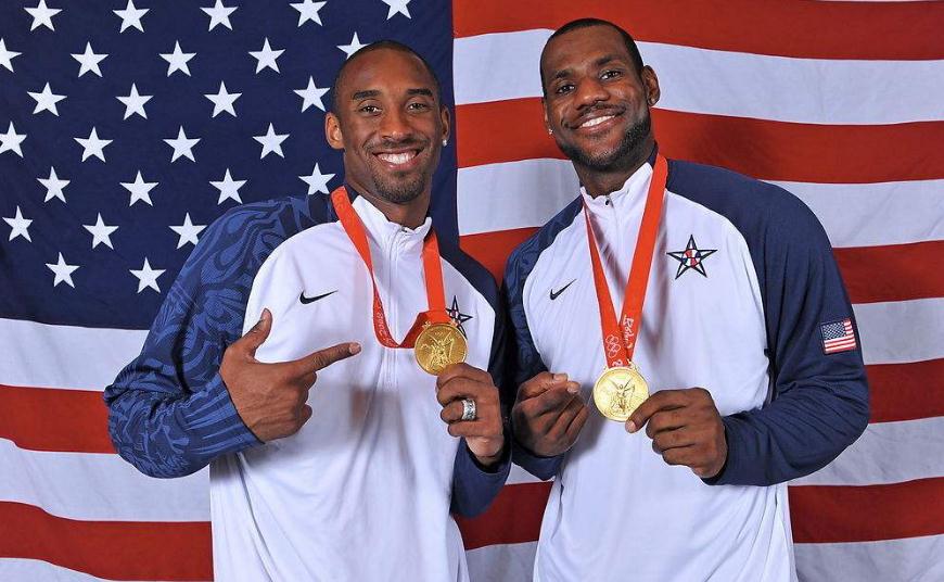 c罗与梅西谁的成就更大,c罗和梅西在足球界的地位