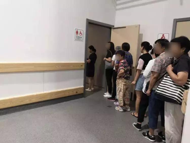 costco几点开门排队,costco上海店开业半天即停业