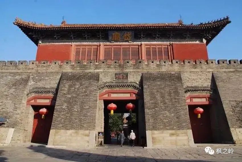 灞变笢鍗拌薄浼樻儬,灞变笢鍗拌薄鍙ゅ煄