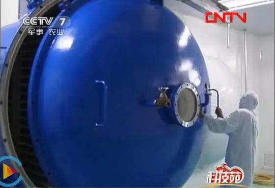 小凤模仿李佳琦种草祛痘神器是一种什么体验？