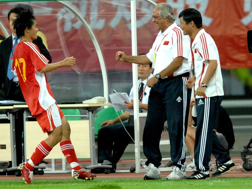 曾是杜伊爱将，一度把蒿俊闵挤到替补席，痛斥圈内“自己人”文化