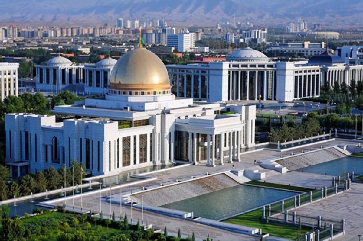 土库曼斯坦神秘低调的永久中立国,土库曼斯坦闭关锁国