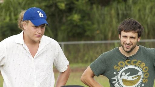 去执教世界上最差的国家队？两个足球爱好者的奇幻冒险之旅