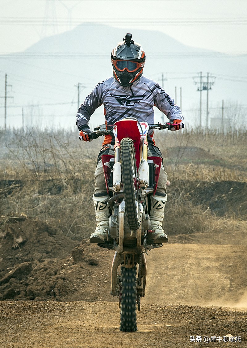 在哪玩越野车更合适,玩越野车的真实感受