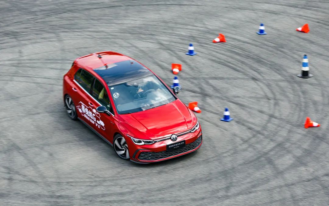 试驾高尔夫gtievo,17款高尔夫gti2.0t试驾