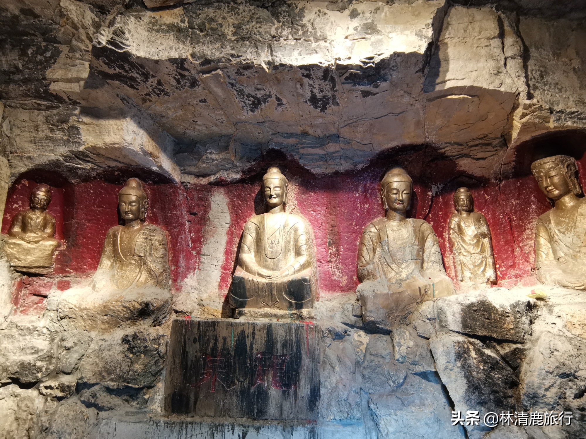 济南千佛山万佛洞的大佛像,济南千佛山多高免费