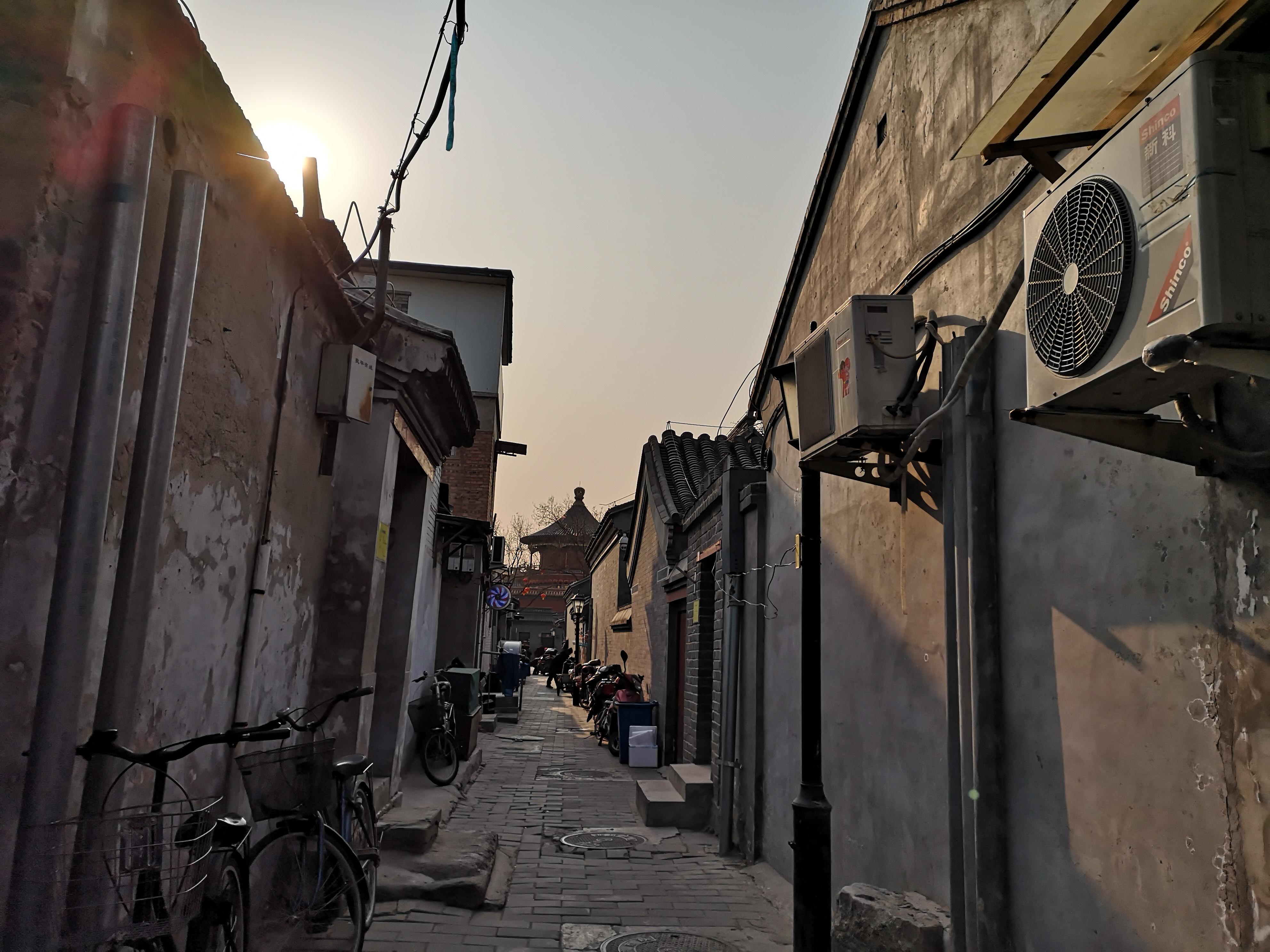 逛颐和园观十七孔桥金光穿洞,离颐和园金光穿洞奇景最近的入口