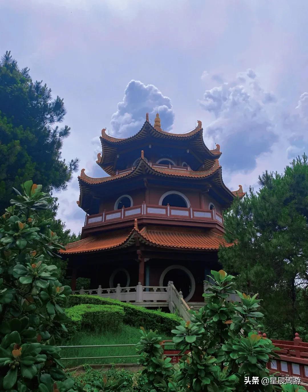 佛山三水又一加州风情温泉酒店，阳台直通泳池，网友：玩到不想走