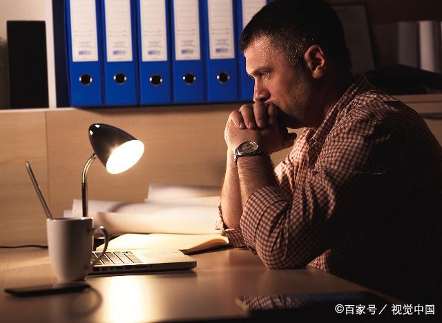 在银行上班怎么委婉的说,在银行上班干什么工作比较轻松