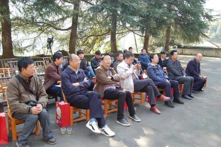 「十堰」好评如潮！竹山农民因为浪漫，登上《半月谈》