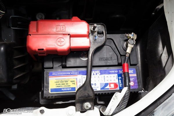 自己动手丰衣足食自己换电瓶是那么的简单