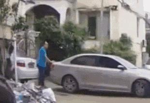 新手倒车总出事？学会这六点从此远离倒车事故