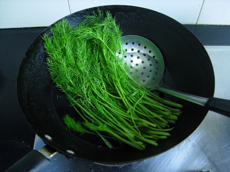 茴香馅饺子怎么做才简单好吃,茴香馅的素饺子怎样做才好吃