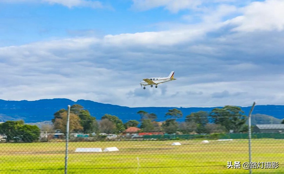 在澳洲旅行,买得起奶却买不起水,去超市逛逛不知道该买啥