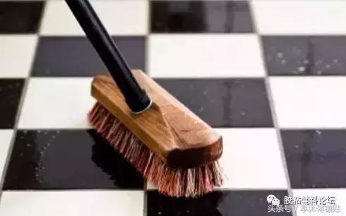 瓷砖除蜡前和除蜡后的拖地效果,贴完瓷砖如何除蜡