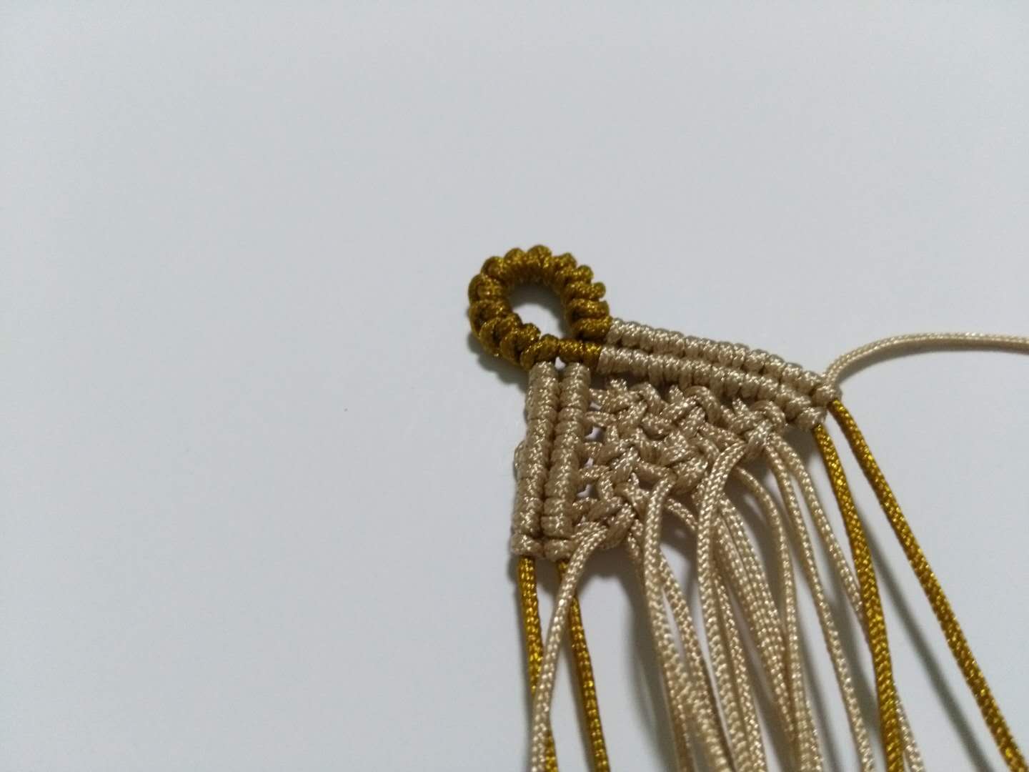 编绳花做法,手绳复杂编织教程