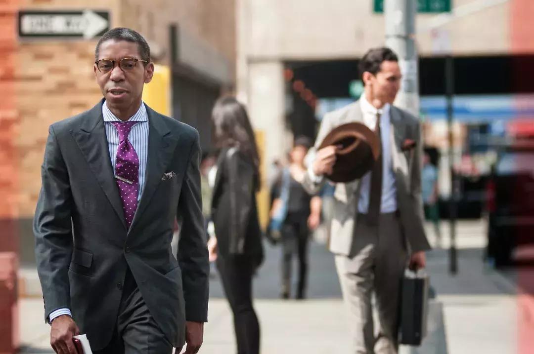 如何挑选得体的衬衫,如何选择衬衫的领型