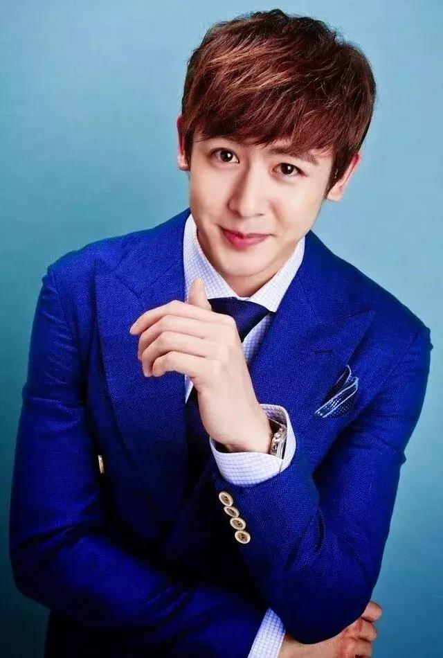 拯救发际线高额头大的发型,发际线大额头宽适合什么发型